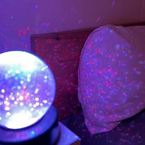 🔮😅 Ok, weils in den Stories so abging und ich kaum hinterherkomme, euch den Link zu dieser beleuchteten Glitzer-Schnee...